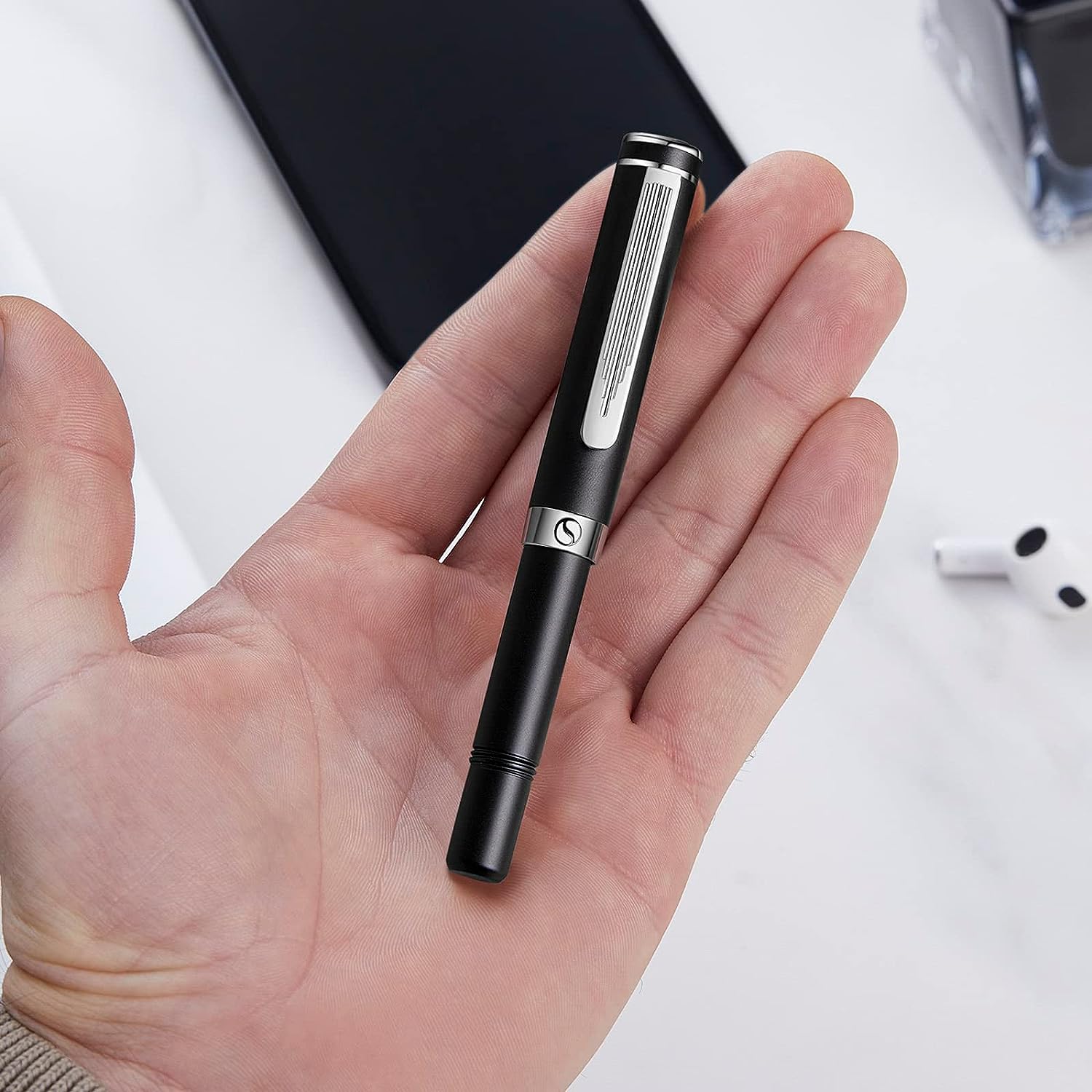 Scriveiner Luxury EDC Fountain Pen (Fine), Stunning Matt Black Pocket Pen, Chrome Finish