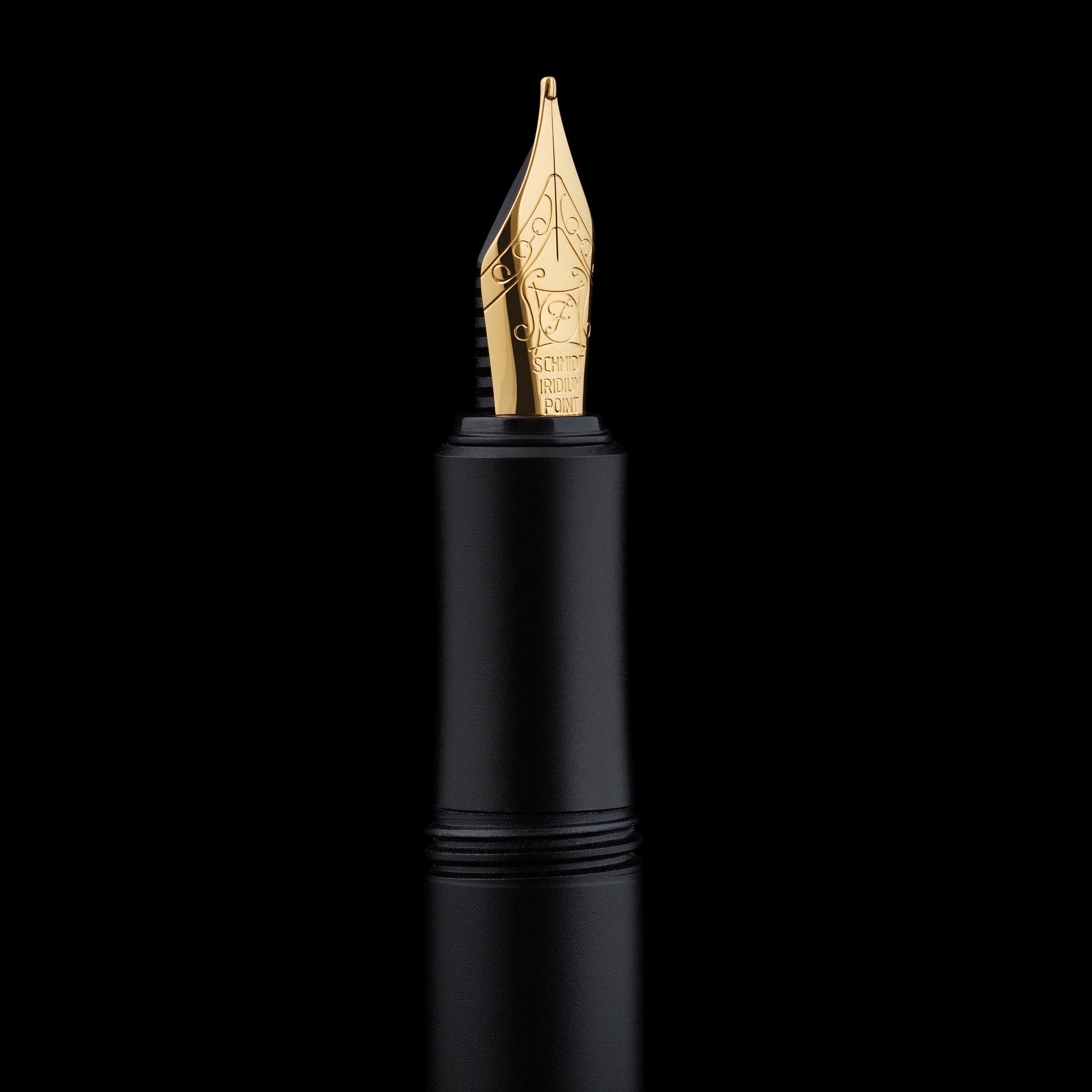 EDC Black Gold Fountain Pen - Medium Nib
