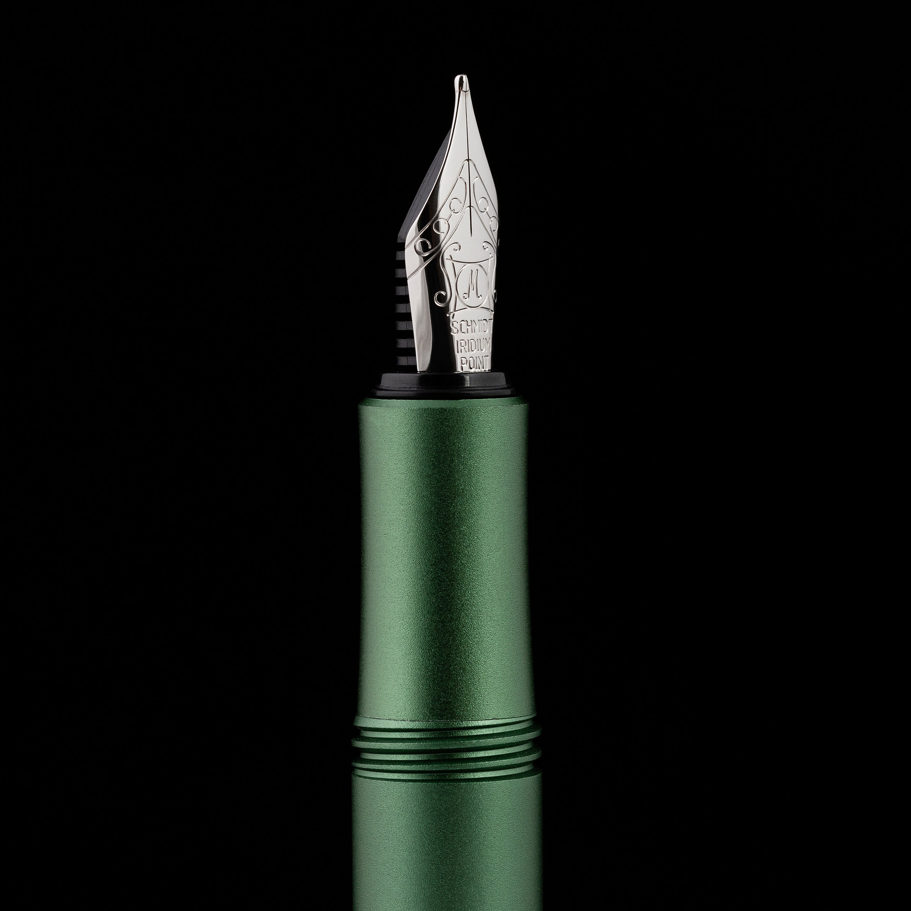 EDC Matte Green Fountain Pen - Medium Nib